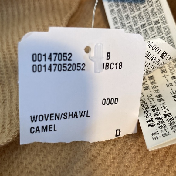 Forever 21 woven shawl camel M/L - Picture 8 of 10